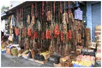 Am Fischmarkt in Puerto Montt: Getrocknete Muscheln, Piure, Cochayuyo, Luche